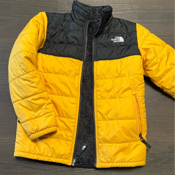 The North Face Reversible Golden Yellow Fleece - Picture 1 of 5